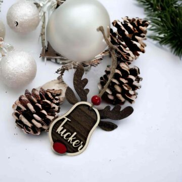 Reindeer ornament with acorn