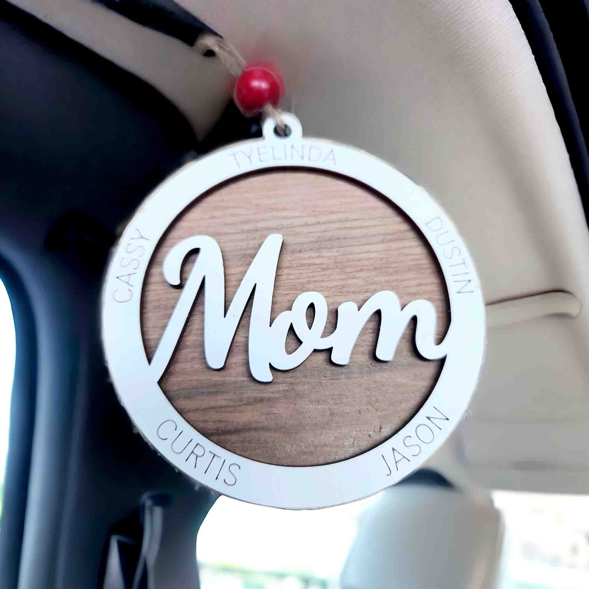Customized Ornament-Mom-Hanging